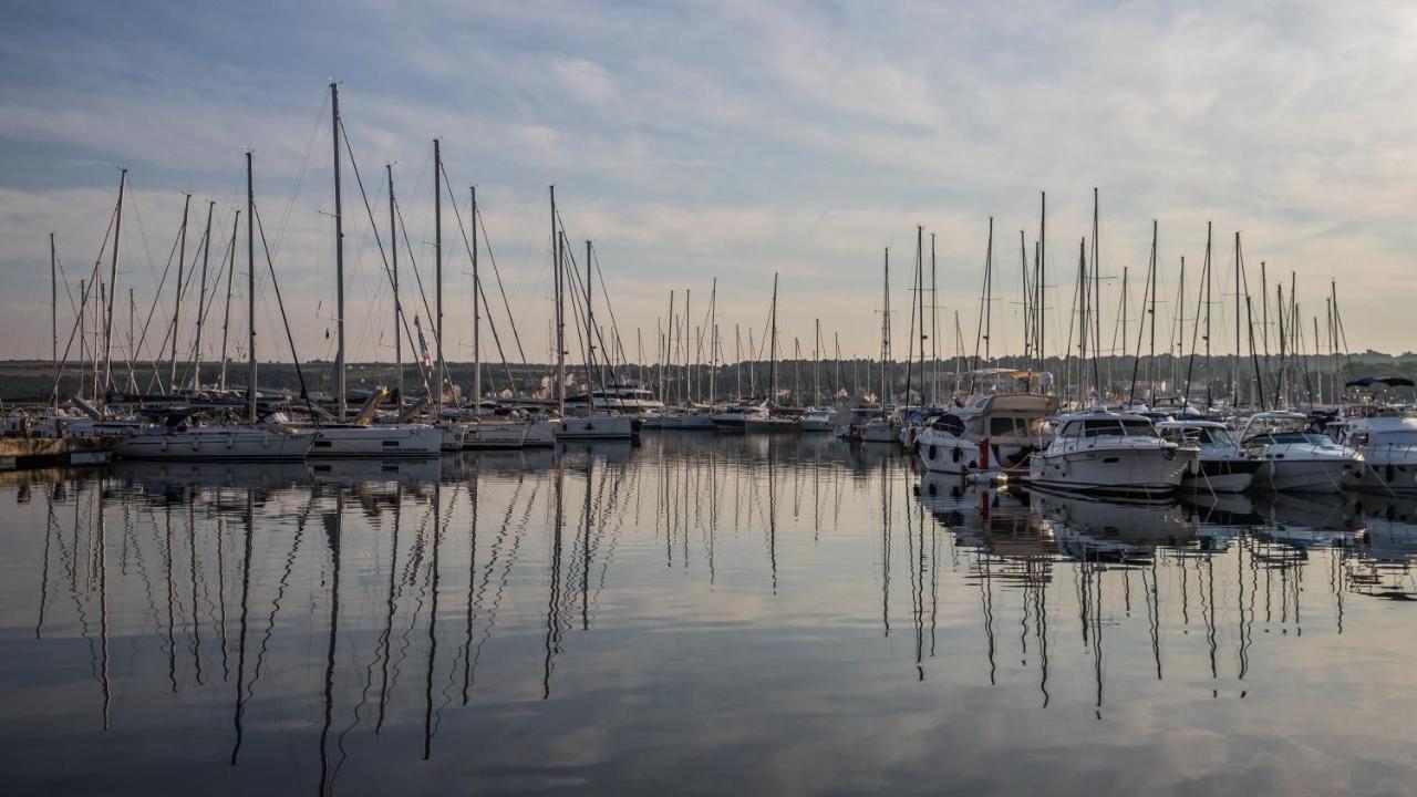 Apartmani Dina Biograd Na Moru Eksteriør billede