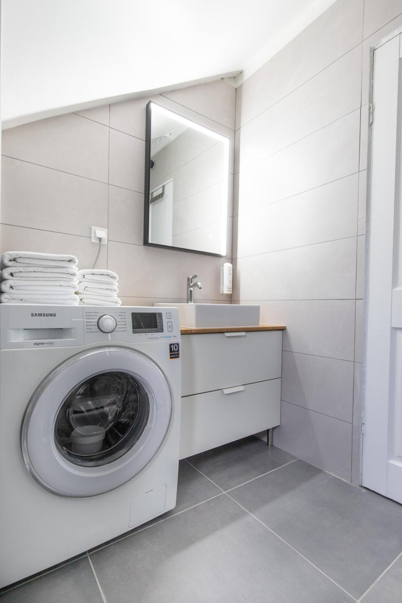 Apartmani Dina Biograd Na Moru Eksteriør billede