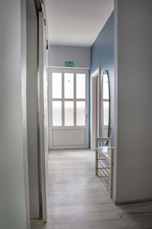 Apartmani Dina Biograd Na Moru Eksteriør billede