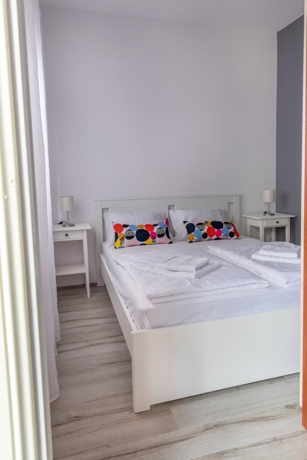 Apartmani Dina Biograd Na Moru Eksteriør billede