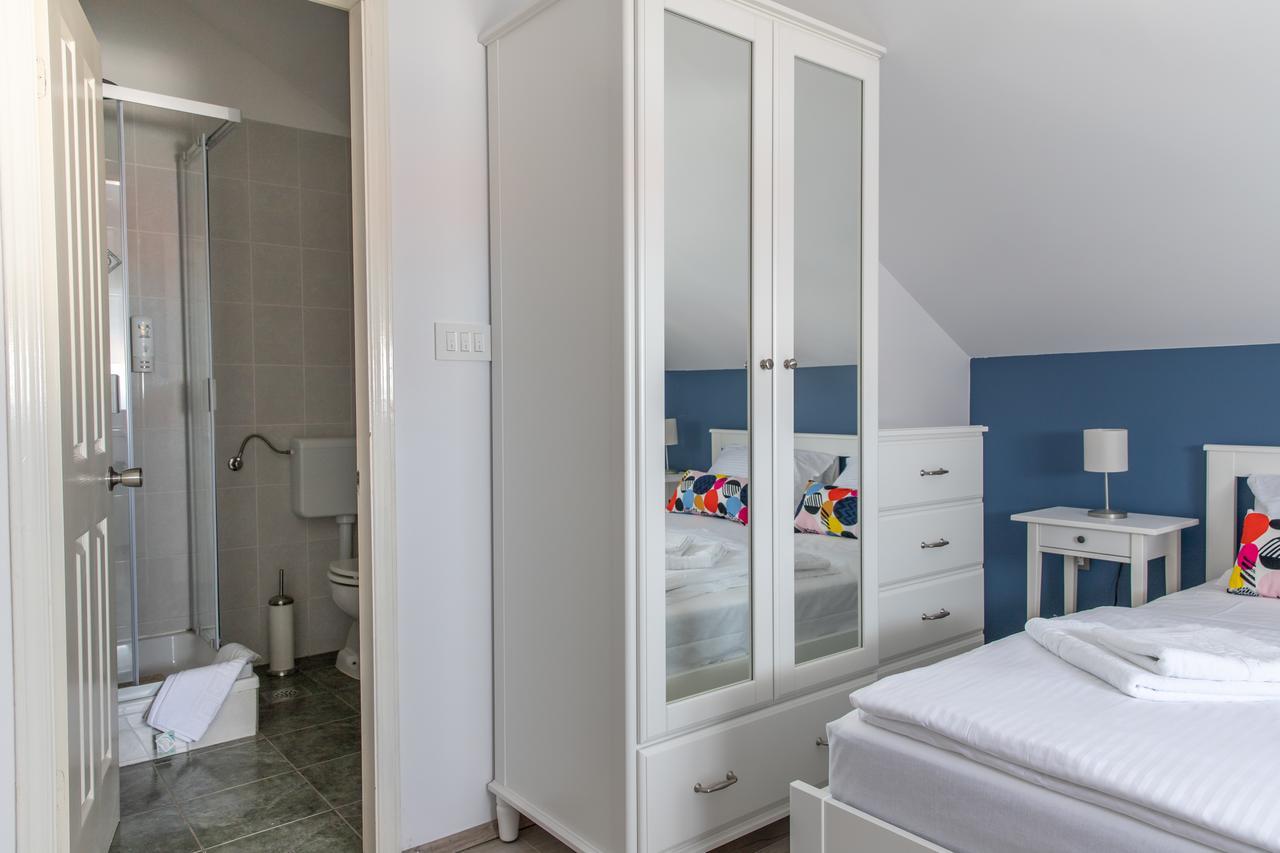 Apartmani Dina Biograd Na Moru Eksteriør billede